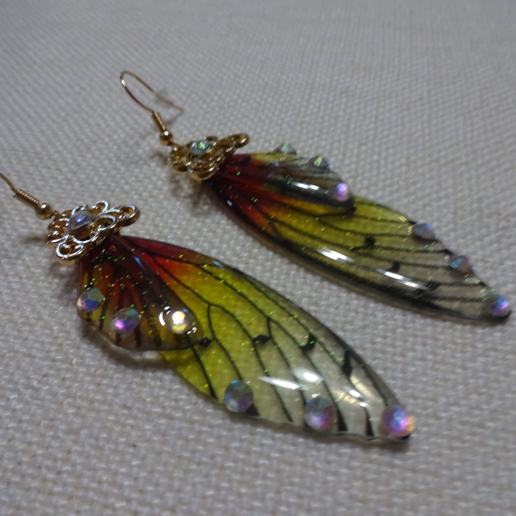Whimsical Butterfly Wings Handmade Resin Rhinestone Earrings 2 14 803b 18$